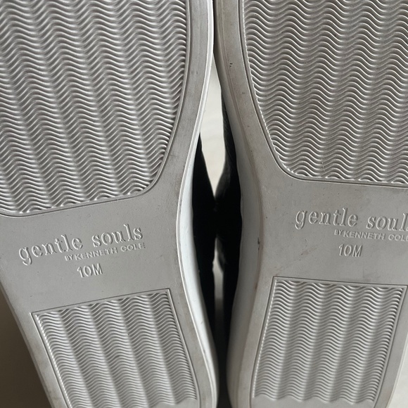 Kenneth Cole Gentle Souls Carter Leather Mid Top Cushioned Comfy Black Sneakers - Picture 11 of 12